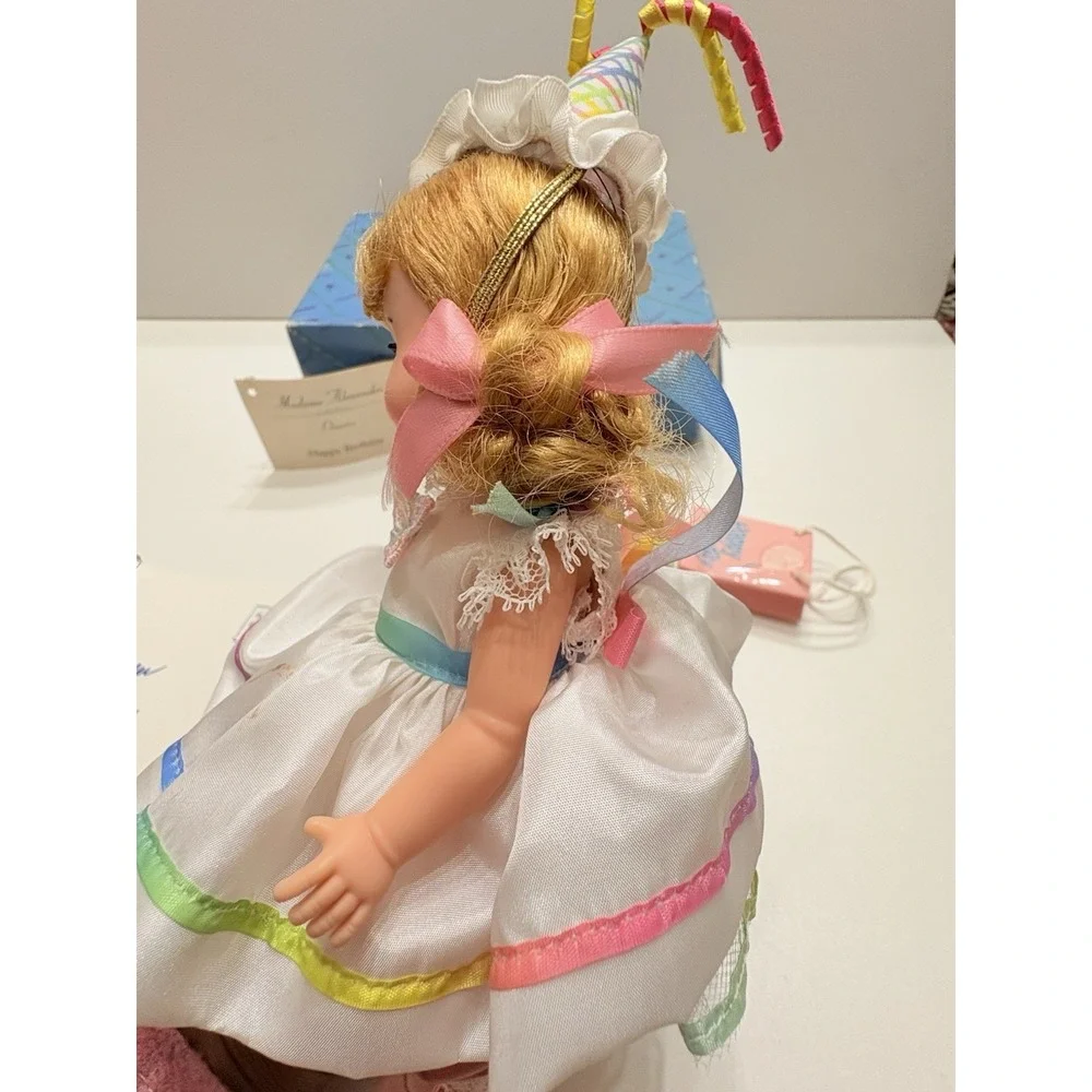 Madame Alexander Happy‎ Birthday Doll Wendy With Box And Accessories